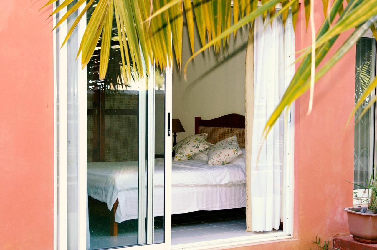Lovely Beachfront Boutique Apartment Flic-en-Flacq エクステリア 写真