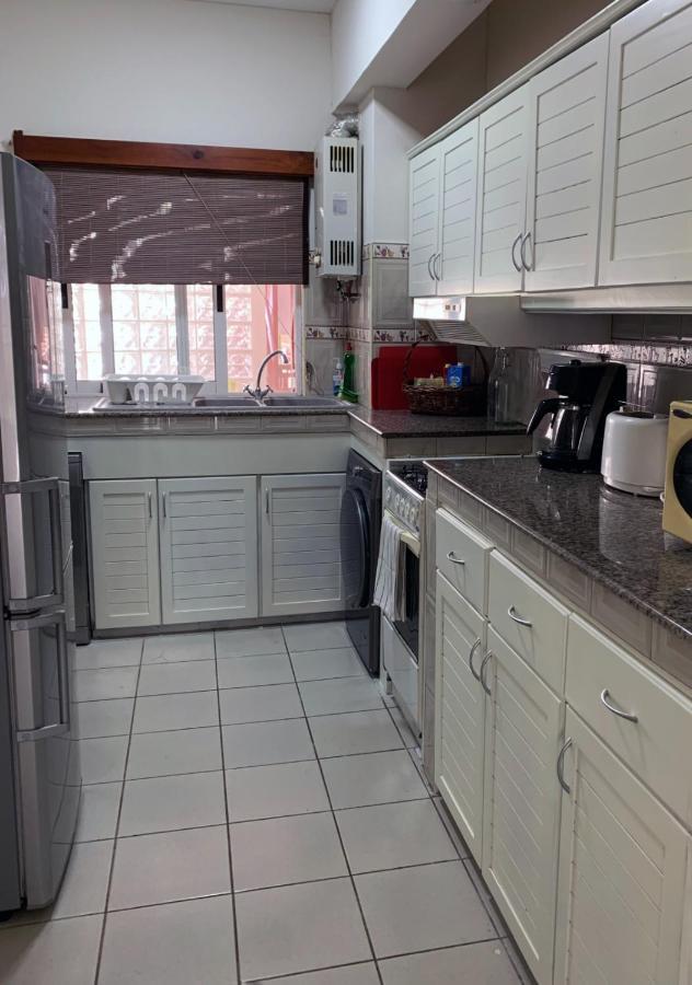 Lovely Beachfront Boutique Apartment Flic-en-Flacq エクステリア 写真