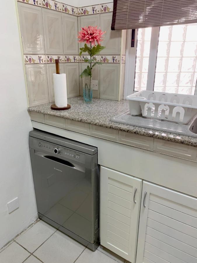 Lovely Beachfront Boutique Apartment Flic-en-Flacq エクステリア 写真